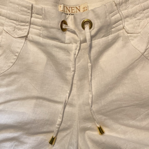 ⭐️ Linen by Basix of America White Shorts - Picture 2 of 15